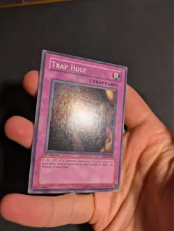 Yugioh Trap Hole LOB-058 1st Edition Super Rare Glossy VLP-NM! - Image 3