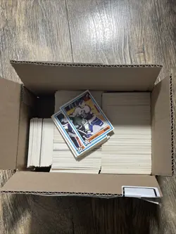 1981-82 O-Pee-Chee WHL 800-1000 Card Lot Bulk Unsorted￼ - Image 1