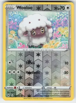 Wooloo 153/202 Common Sword & Shield Pokemon Reverse Holo Near Mint - Image 1