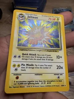 Pokemon TCG Jolteon Jungle 4/64 Holo *No Symbol Error *Light play - Image 1