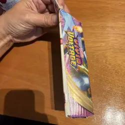 Pokemon Sword and Shield Vivid Voltage Charizard Theme Deck SEALED 820650807572 - Image 4