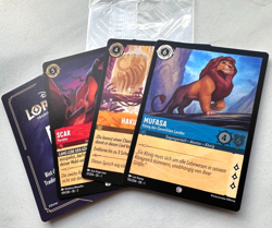 Disney Lorcana Promopack Mufasa - 1 x Holo/Foil 2 x Non Foil 1 x Werbekarte - Image 3