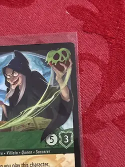 Lorcana Wilds Unkonow - The Queen - Devious Disguise - 90/204 - Legendary - Image 2
