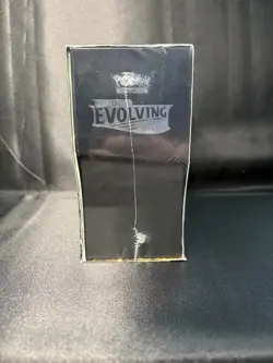 Pokemon TCG Sword & Shield Evolving Skies Elite Trainer Box (ETB) - Sealed - Image 2