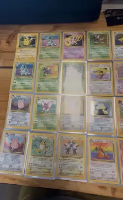 Wizards of the Coast/Konami Pokemon Base Set & Yu-Gi-Oh Lot 1st Ed Holo EN - Image 1