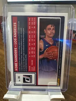 2025-26 Panini Donruss Kobe Sanders #36 Gold Explosion /10 Bookend Rated Rookie - Image 2