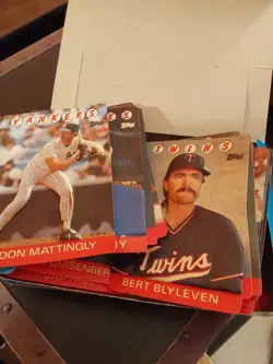 1986 TOPPS 3D BASEBALL STARS 3D PHOTO CARDS SET (MISSING 2 CARDS) - Image 1