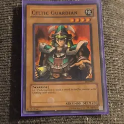 Yu-Gi-Oh! TCG Celtic Guardian LOB-EN007 Super Rare Regular EN Unlimited - Image 1