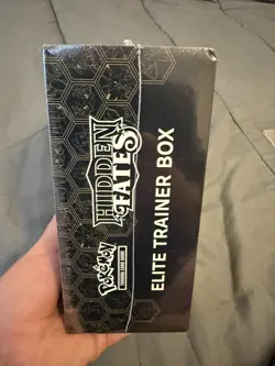 ✨ Hidden Fates ETB [Blemish] Pokemon Elite Trainer Box Sealed Pokemon TCG Card - Image 4