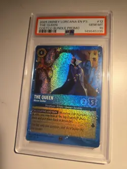 2025 DISNEY LORCANA EN P3-PROMO #12 THE QUEEN - MIRROR SEEKER PSA 10 - COSTCO - Image 1