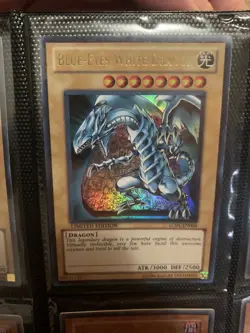 Vintage Yugioh Cards Lot Holos Blue Eyes Red Eyes Dark Magician - Image 3