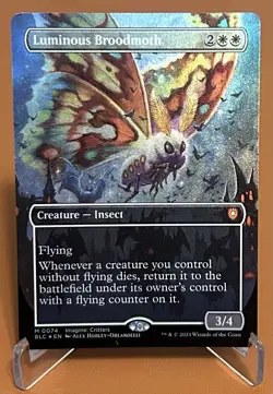 Luminous Broodmoth (Borderless) Commander: Bloomburrow Foil - Image 1