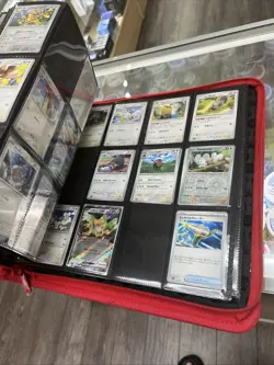 Ultra Pro Pokemon Charizard 12-pocket Zippered Binder Great Condition No Cards - Image 4
