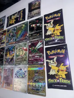 LOT Of 17 POKEMON CARDS AND 5 Unopened Halloween Packs - Image 5