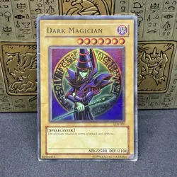 Yugioh Dark Magician LOB-005 Ultra Rare OG Print HP - Image 1