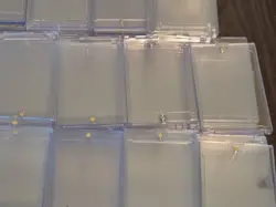 Magnetic Card Holders One Touch Card Cases Mixed Sizes 181 Piece LOT - Image 3