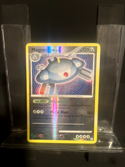 Magnezone 8/130 Diamond and Pearl Reverse Holo - Pokemon TCG - Image 1