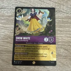 Disney Lorcana TCG Wilds Unknown Snow White Legendary Foil 37/204 NM - Image 1