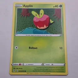 Applin Pokemon Card 017/203 Evolving Skies 2021 Basic Common Grass - Image 1