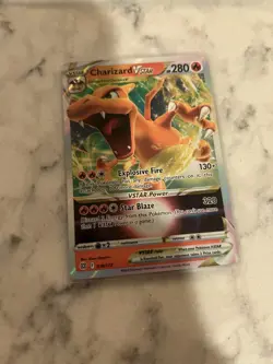 Charizard VSTAR #18 Pokemon Brilliant Stars - Image 1