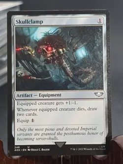 Skullclamp Universes Beyond: Warhammer 40000 MTG Regular Near Mint - Image 1