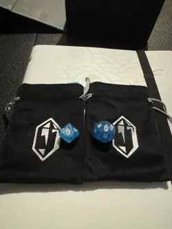 Magic: The Gathering Final Fantasy Prerelease Crystal Die Set - Image 1