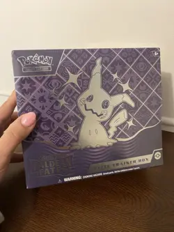Pokemon - Paldean Fates Elite Trainer Box - BRAND NEW & SEALED ETB 💥 - Image 1