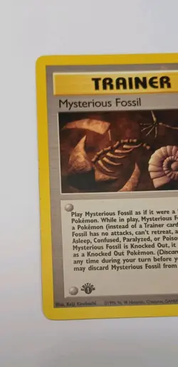 Pokemon Fossil Mysterious Fossil 62/62 1st Edition Trainer - Image 3
