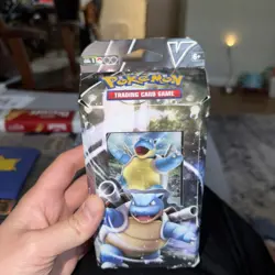 Pokemon TCG V Battle Deck - Pack of 50 820650808395 - Image 1