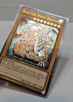 Ultimate Rare Blue-Eyes White Dragon YSKR-EN001 1st Edition Yugioh 6262 - Image 3