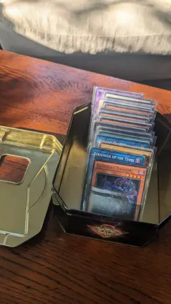 Yu-Gi-Oh Joblot In 2004 Insect Queen Tin - Image 2