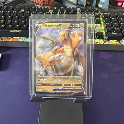 Pokemon TCG Dragonite v 049/078 Pokemon Go - Image 1