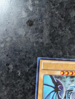 Yu-Gi-Oh Blue-Eyes White Dragon JUMP-EN068 LIMITED EDITION - Image 2