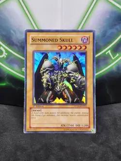 Yugioh Summoned Skull DPYG-EN002 Super Rare 1st Edition MP - Image 1