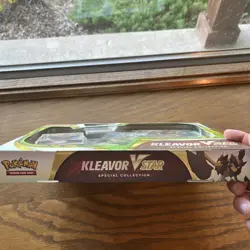 Pokemon TCG Kleavor VStar Special Collection Box 2023 UNOPENED Trading Card Game - Image 3