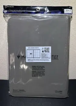 MTG Final Fantasy Sephiroth Pro-Binder Premium Zippered 9-POCKET Ultra Pro - Image 2