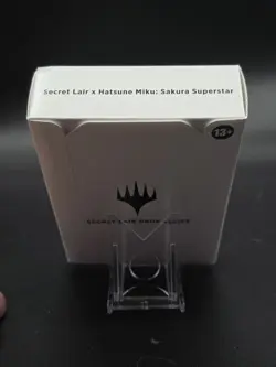 Magic the Gathering Secret Lair x Hatsune Miku: Sakura Superstar EN Non-Foil - Image 1