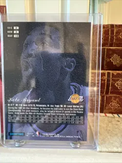 1997-98 Fleer Flair Showcase Kobe Bryant #18 Row 3 Los Angeles Lakers - Image 2