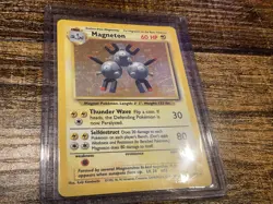 Pokemon TCG Magneton Base Set Holo Unlimited Rare Card 9/102 - Image 2