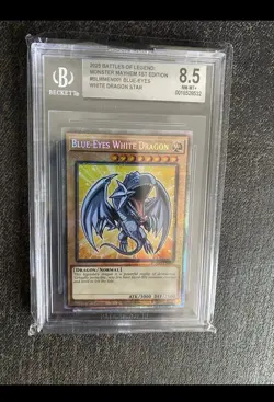 Yugioh BLMM-EN001 BGS 8.5 Blue Eyes White Dragon Starlight Rare - Image 1