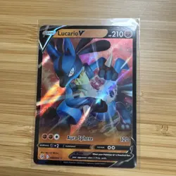 Lucario V Holo Ultra Rare SWSH08: Fusion Strike 146/264 NM Pokemon TCG - Image 1
