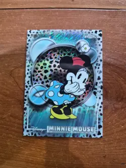 2026 Topps Chrome Disney Minnie Mouse Black & White Shimmer # /101 !! 🔥🔥 - Image 1