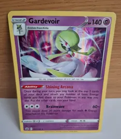 Gardevoir 061/198 Pokemon Card Sword & Shield Chilling Reign - Image 1