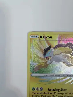 NM Raikou 050/185 Vivid Voltage Amazing Rare Pokemon - Image 2