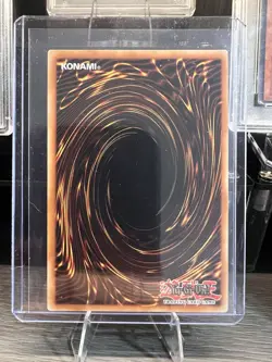 Yu-Gi-Oh Dark Magician SDY-A006 1st Edition Ultra Rare HP Australian - Image 2