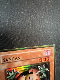 Yu-Gi-Oh! Sangan (LP) GLD2-EN001 Gold Series 2 Gold Rare - Image 4