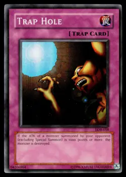 Trap Hole - LOB-058 LP The Legend of Blue Eyes White Dragon Yu-Gi-Oh Unlimited - Image 1