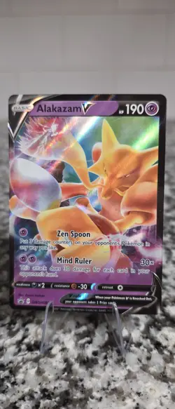 The Pokemon Company Alakazam V Promo Full Art Holo SWSH083 Sword & Shield 190 HP - Image 1