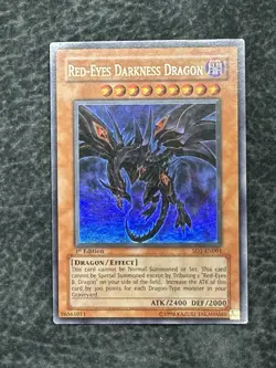 Yugioh! Red-Eyes Darkness Dragon SD1-EN001 Ultra Rare 1st Edition LP - Image 1