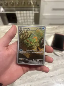 Pokemon TCG Omanyte Scarlet & Violet Holo Illustration Rare Card 180/165 - Image 1